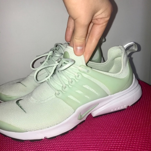 mint green prestos